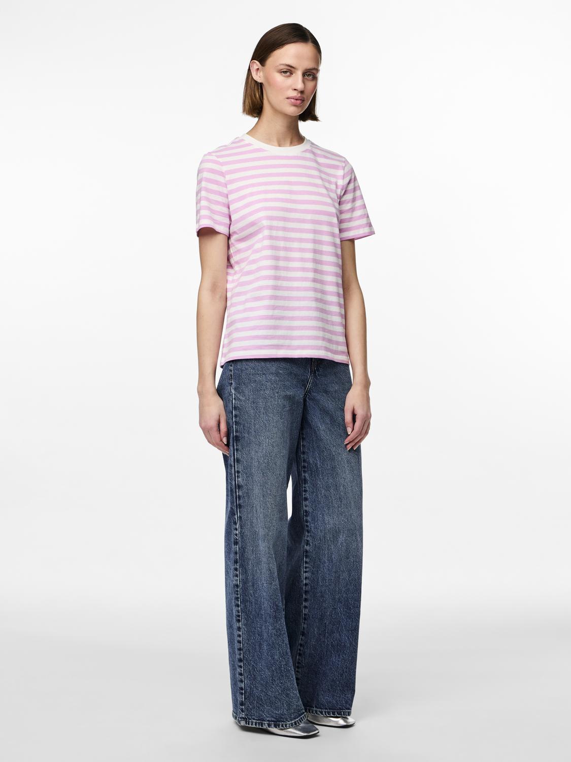 model_shot-front_full